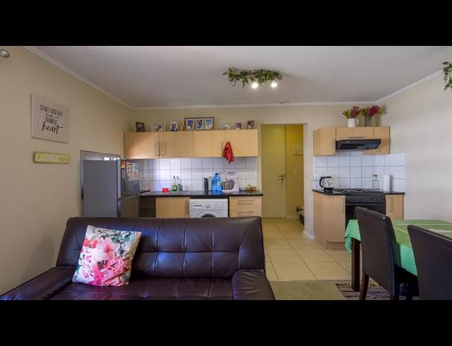 1 BEDROOM PROPERTY TO RENT IN CLAREMONT